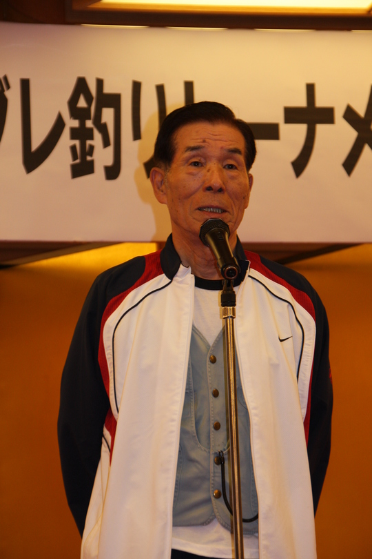 塩見会長のご挨拶。