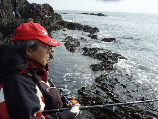 ¥Ð¥Ã¥«¥ó¤òή¤µ¤ì¤¿ÃÝÅĤµ¤ó¤â»ä¤Î²£¤Ç»²Àï