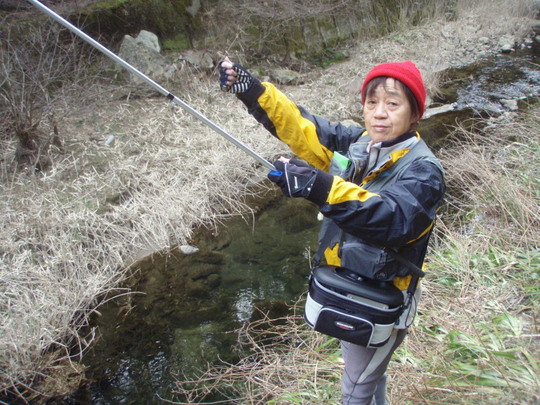 アタリはあるけど針に乗らないと・・・