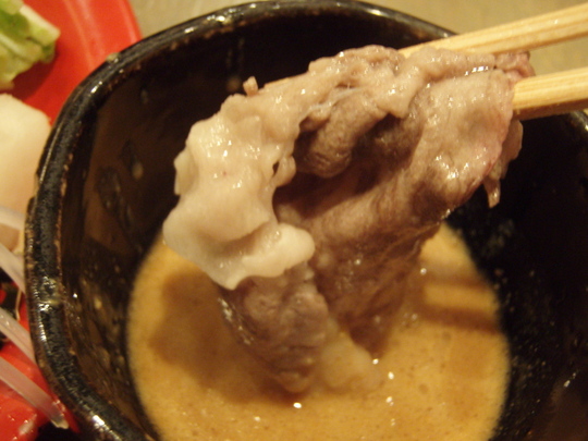 トロっサラっ感がとってもヘルシー。これは秘伝のごまだれ。