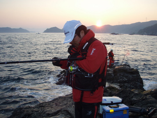 朝、興奮を抑えつつ仕掛けを作ります