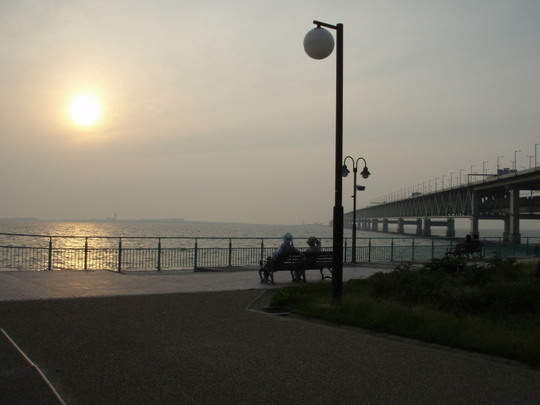 ご夫婦で夕風を過ごす。