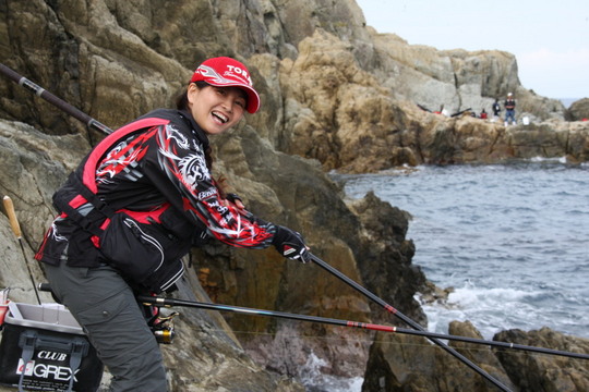 タモ入れ中です。いやはや、お見事お見事