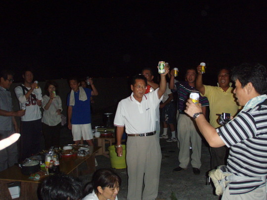 今宵集まったみんなで乾杯です。