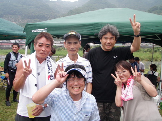 これは設営開始当初の写真ですね