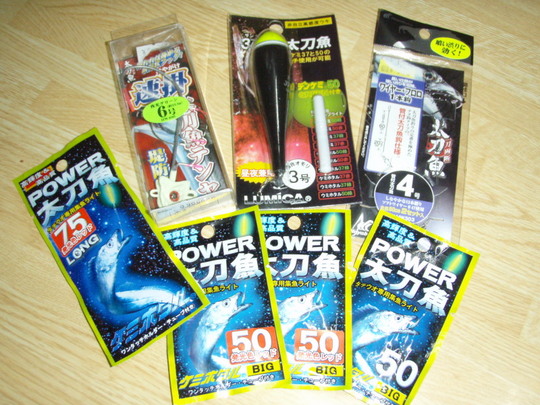 太刀魚にはテンヤとウキ釣りと状況で使い分けます