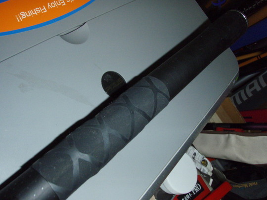 滑り止めの熱収縮を巻きました。さらに強くなりました。