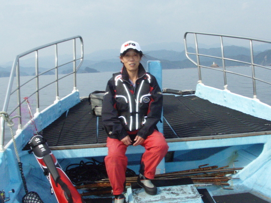 船をまわしていただき、べつな磯に変わります