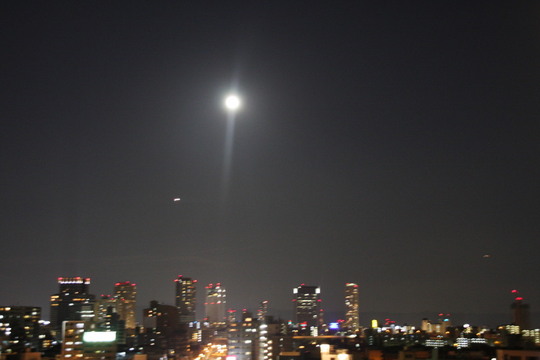 中秋の名月・・都会編