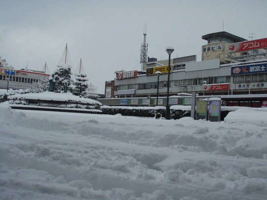 高岡の駅前に到着しました
