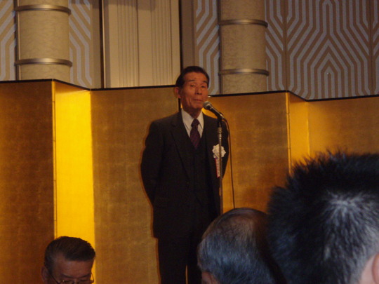 今回の幹事団体、大阪府磯釣り連合会。会長の塩見孝男会長。