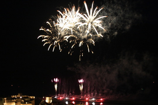 一瞬にして明るくなります