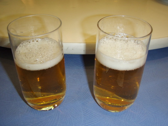 ÉáÄ̤Υӡ¼¥ë¤È¥Î¥ó¥¢¥ë¥³¡¼¥ë¡£¸«Ê¬¤±¤Ä¤¤Þ¤¹¡©¡©