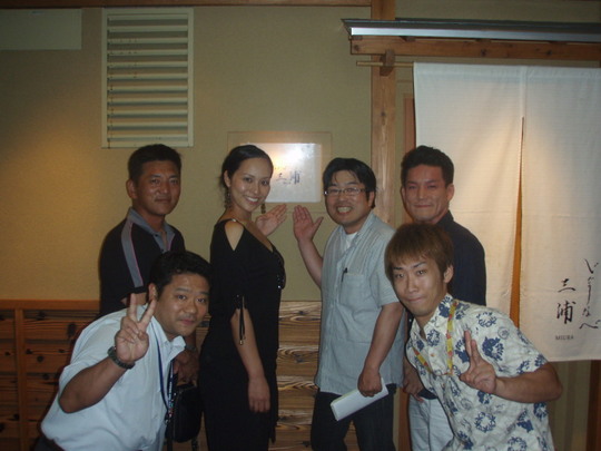 よく行くお店です。みんなで記念撮影