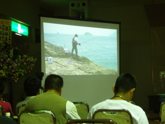 会場ではWFGの大会の模様をVTRで流していました