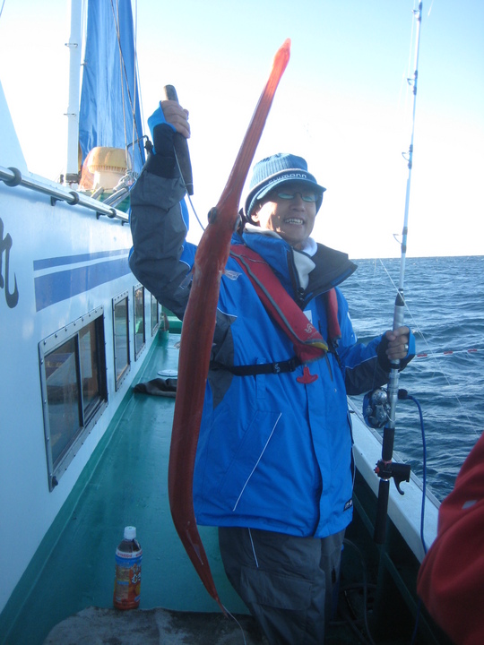 ¥Ö¥ê¤òÁÀ¤Ã¤Æ¤¤¤ë¤Î¤Ë¿ºÌ¤Ê¥²¥¹¥È¤¬´È¤ò¶Ê¤²¤Æ¤¯¤ì¤Þ¤¹¡£¥Þ¥À¥¤¤Î¸å¤Ï£²£í¶á¤¯¤â¤¢¤ëÈþÌ£¤·¤¤¥¢¥«¥ä¥¬¥é¤â