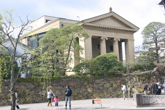 大原美術館の前は、大変なにぎわいでした