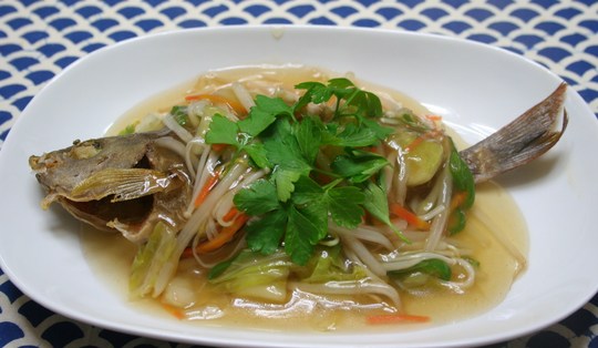 »É¿È¤Ð¤«¤ê¤Ç¤Ï¿©¤Ù˰¤¤ë¤Î¤Ç¡¢¥¤¥µ¥®¤ÏÃæ²ÚÉ÷¤Î¤¢¤ó¤«¤±¤Ë¤·¤Æ¤ß¤Þ¤·¤¿