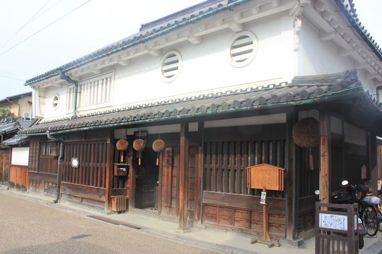 街中にある蔵元「河合酒造」